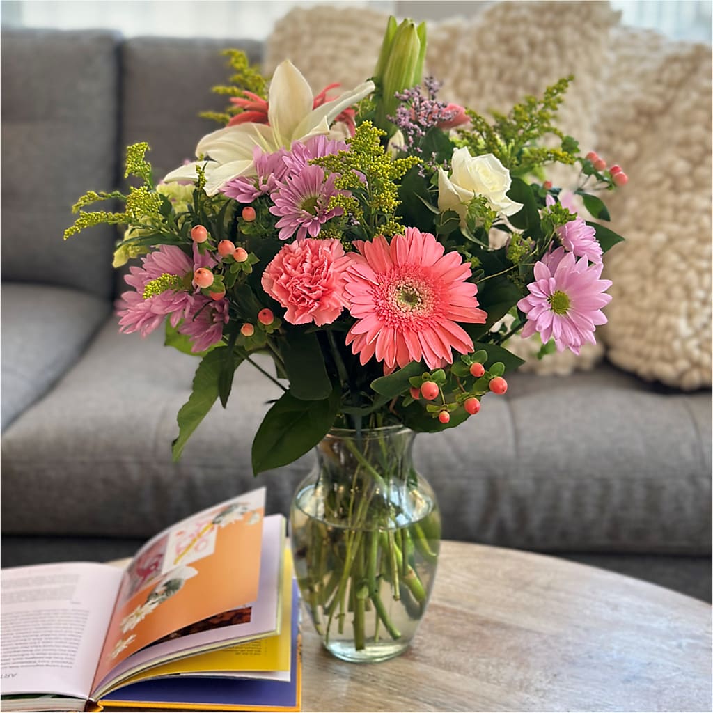 Spring Tradition - A Florist Original – FLORAL & SILKS, Webster NY