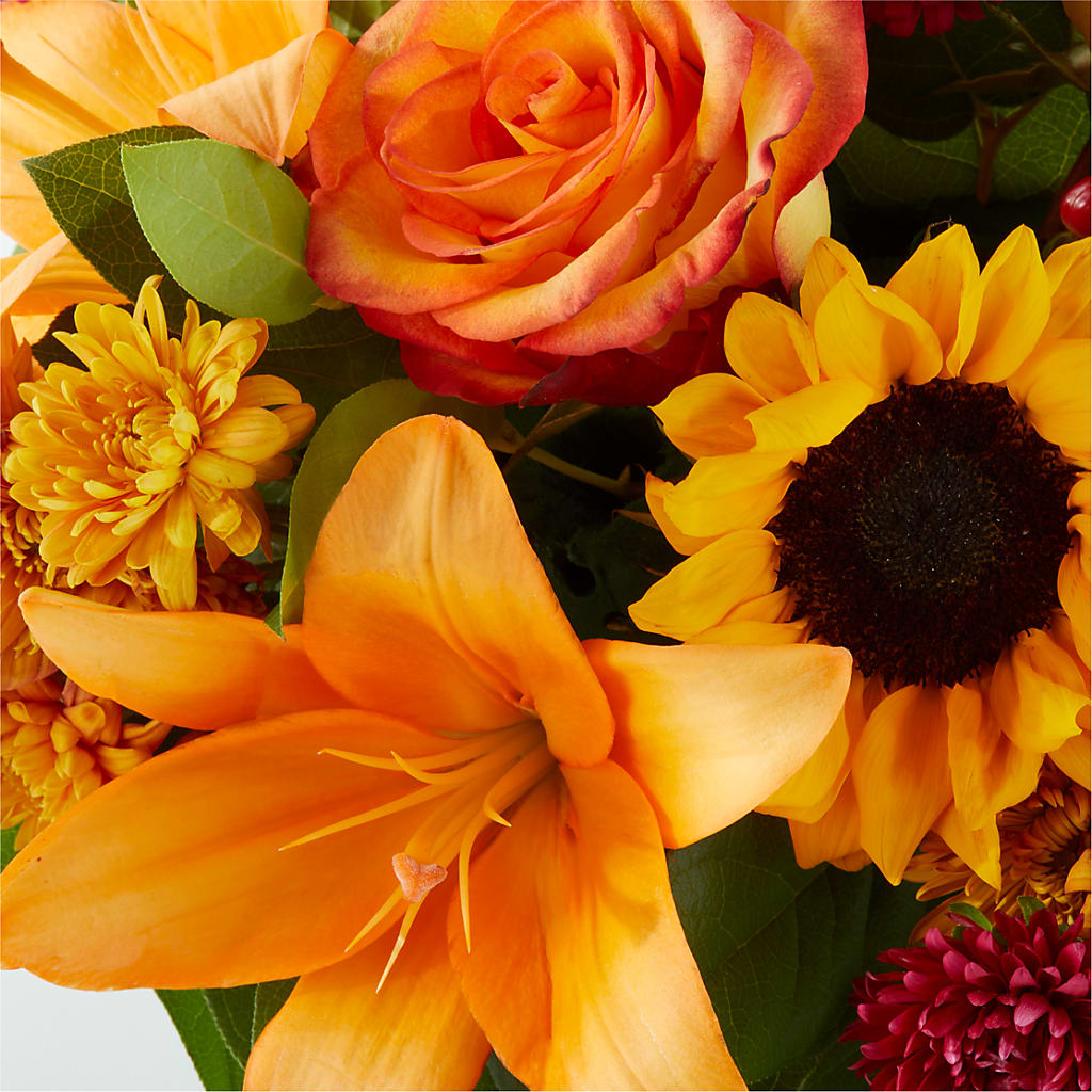 Grateful Centerpiece – FLORAL & SILKS, Webster NY