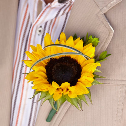 Free Spirit Boutonniere – FLORAL & SILKS, Webster NY